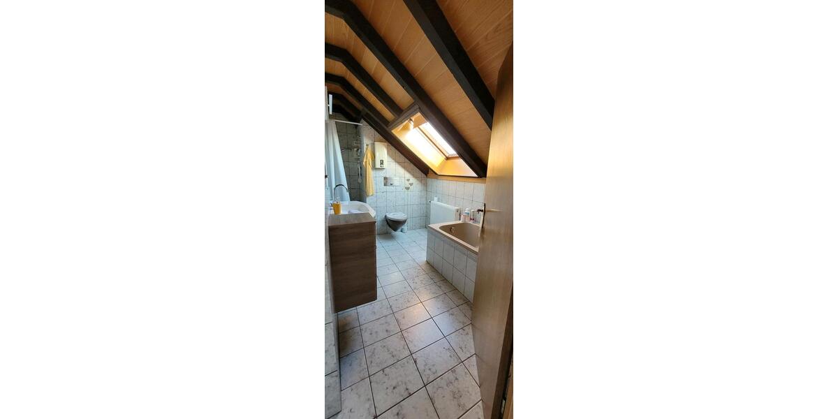 Dachgeschoßwohnung Bergheim - 2 Zimmer, 75 m&sup2;, 1.080&euro; | Angebot:25338520