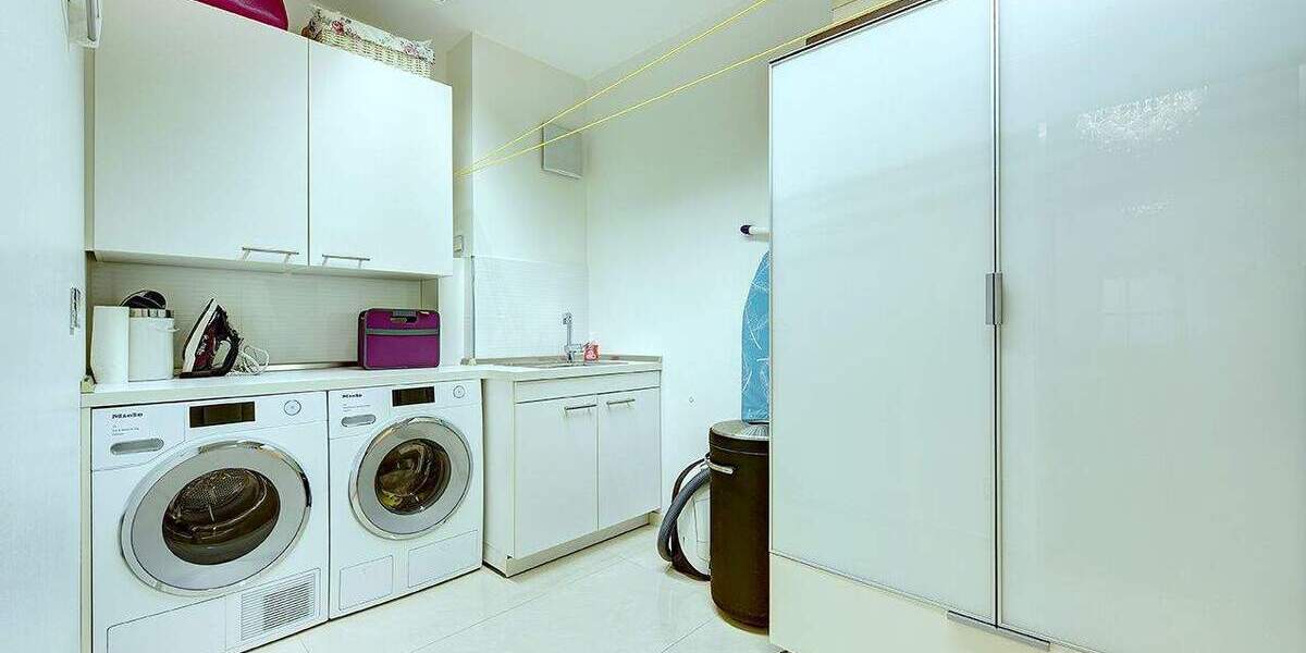 Luxuriöse, Lichtdurchflutete Wohnung mit 2 Terrassen und 2 TG-Plätzen 5 zimmer