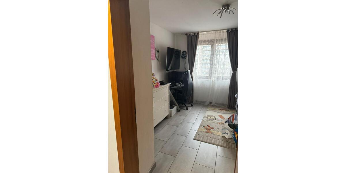 Etagenwohnung Neuss - 3 Zimmer, 84 m&sup2;, 299.000&euro; | Angebot:27213826