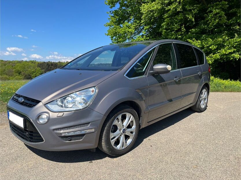 Ford S-Max 74.797 km 10.900 € Rösrath 51503