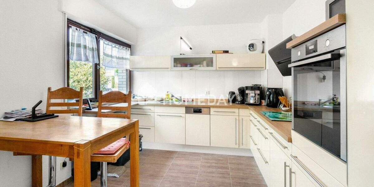 Modernisiertes Einfamilienhaus mit separater Einliegerwohnung und großem Grundstück 7 zimmer