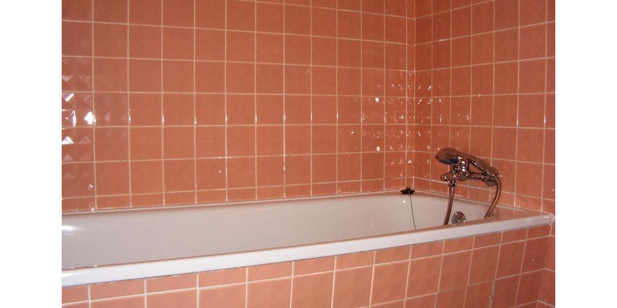 Drei gut vermietete Eigentumswohnungen und Tiefgaragenstellplätze 1 zimmer