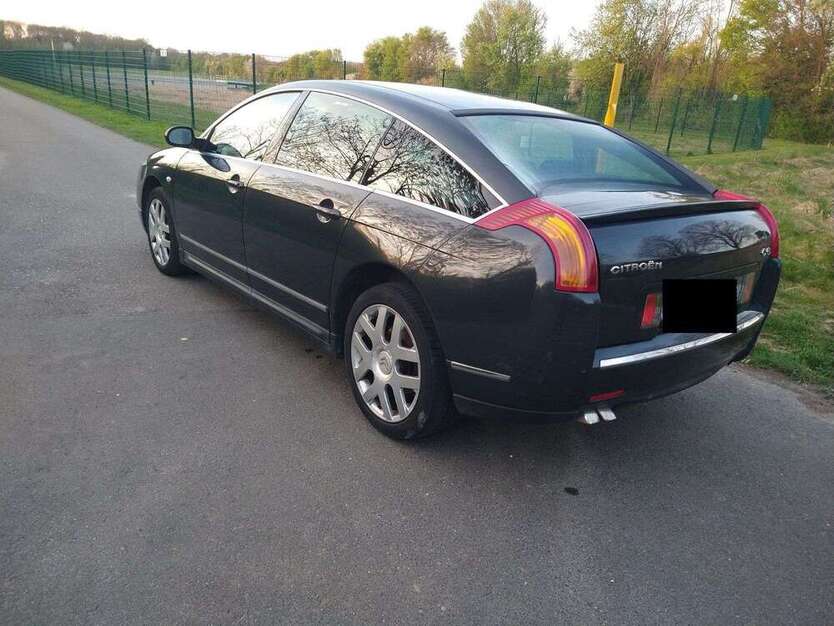 Citroen C6 323.601 km 2.000 € Kerpen 50171