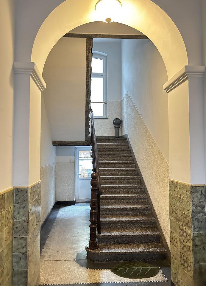 Großzügiges Wohnen mit nostalgischem Flair in Köln-Deutz zimmer