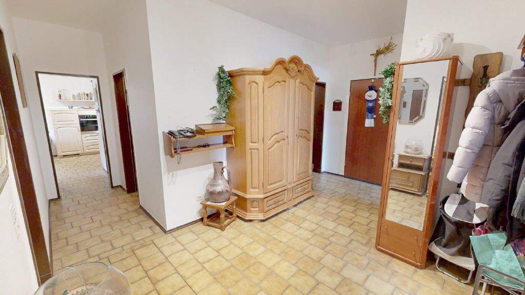 Etagenwohnung Erftstadt Lechenich - 4 Zimmer, 104 m&sup2;, 299.000&euro; | Angebot:25536210