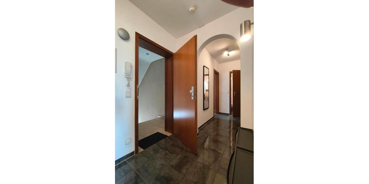 Dachgeschoßwohnung Solingen Burg - 4 Zimmer, 90 m&sup2;, 250.000&euro; | Angebot:27442036