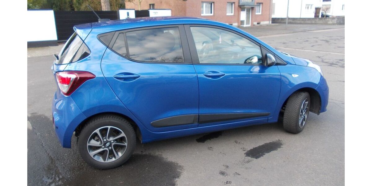 Hyundai i10 28.380 km 10.750 &euro; Köln 51145