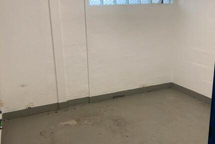 Büro mit PKW Stellplätze zimmer