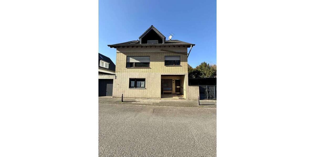 Etagenwohnung Frechen Königsdorf - 4 Zimmer, 146 m&sup2;, 1.950&euro; | Angebot:26903861