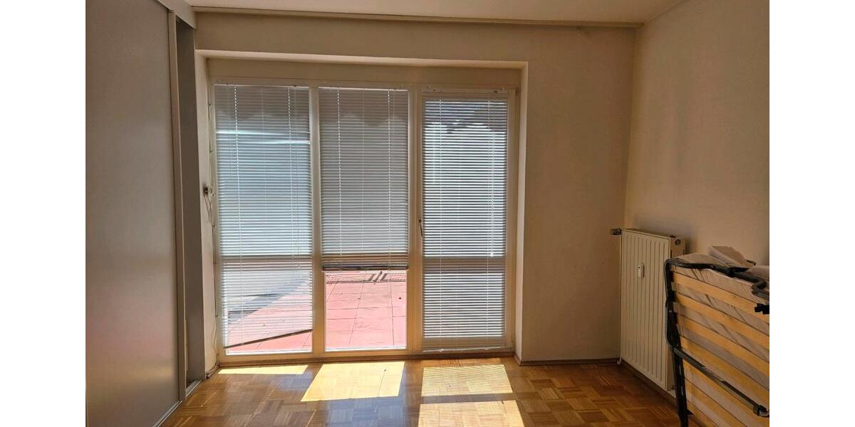 Helle Wohnung mit Terrasse in ruhiger Lage in Dellbrück 3 zimmer