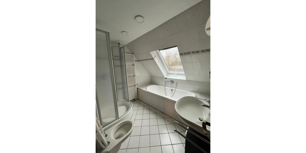 Doppelhaushälfte Köln Mülheim - 4 Zimmer, 114 m&sup2;, 2.000&euro; | Angebot:24662735