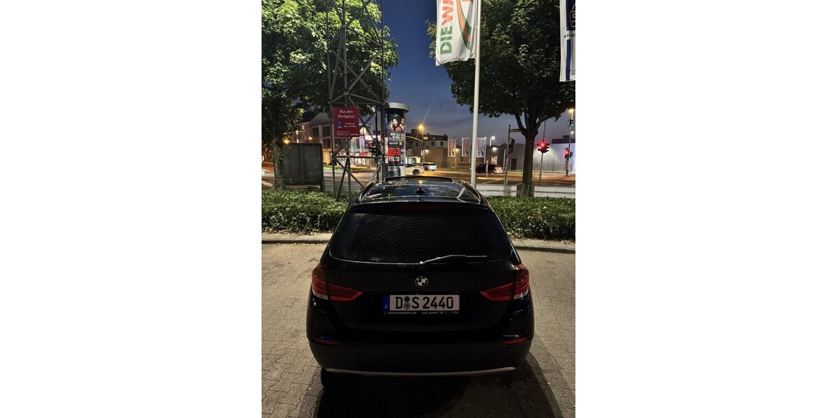 BMW X1 205.000 km 11.799 &euro; Düsseldorf 40213
