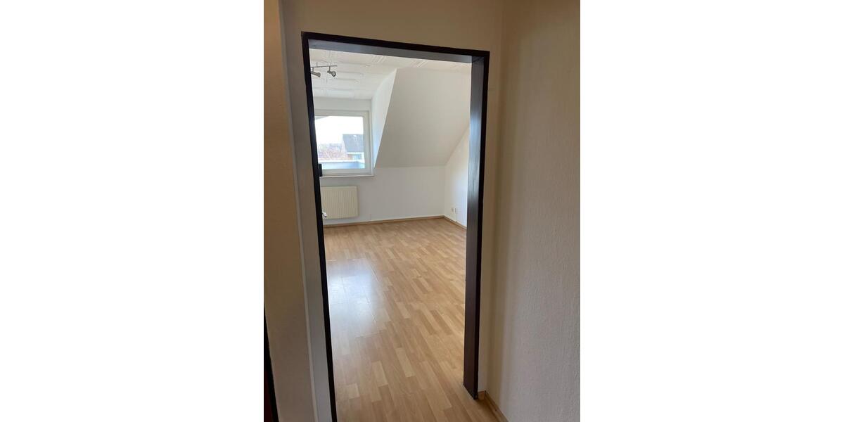 HELLE DG-WOHNUNG IN ZENTRALER LAGE !!! 1 zimmer