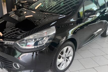 Renault Clio 130.300 km 6.900 &euro; Köln 51149