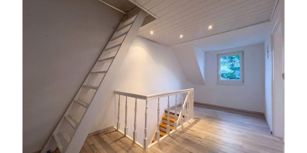 Reihenmittelhaus Solingen Höhscheid - 6 Zimmer, 145 m&sup2;, 319.000&euro; | Angebot:25779467