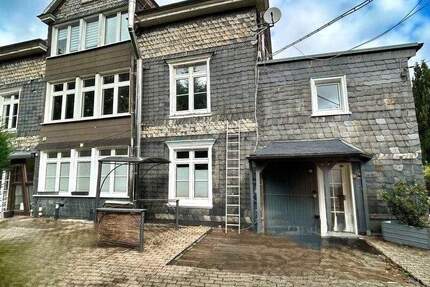 Märchenhaftes Mehrfamilienhaus im bergischen Stil! 1 zimmer