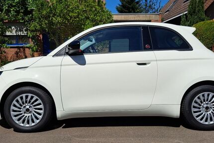 Fiat 500e 6.050 km 18.490 &euro; Grevenbroich 41516