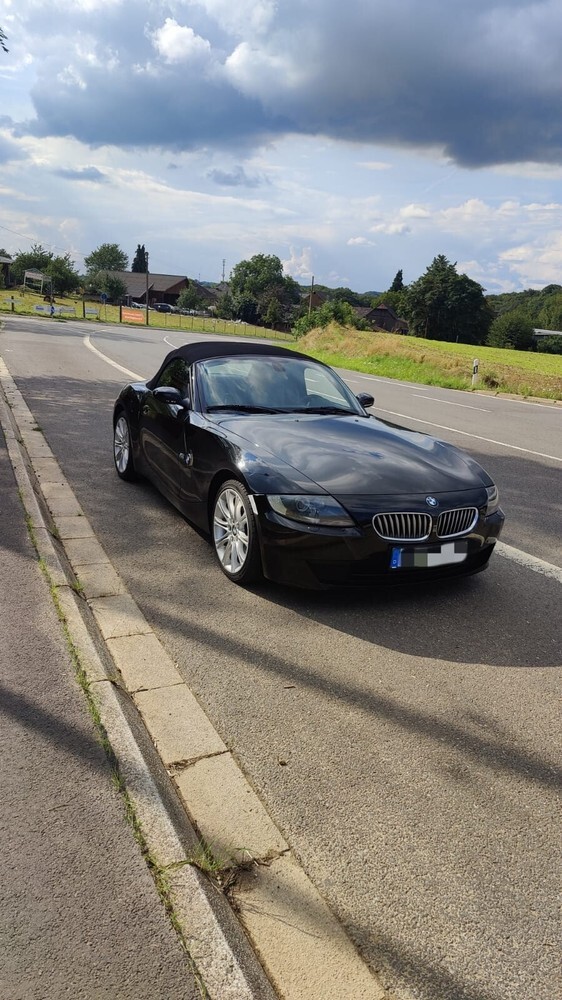 BMW Z4 153.000 km 11.000 € Rösrath 51503