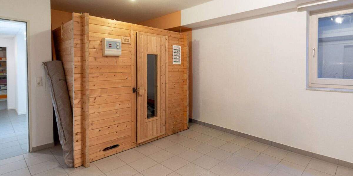 Einfamilienhaus Neuss Norf - 9 Zimmer, 268 m&sup2;, 859.000&euro; | Angebot:25688842