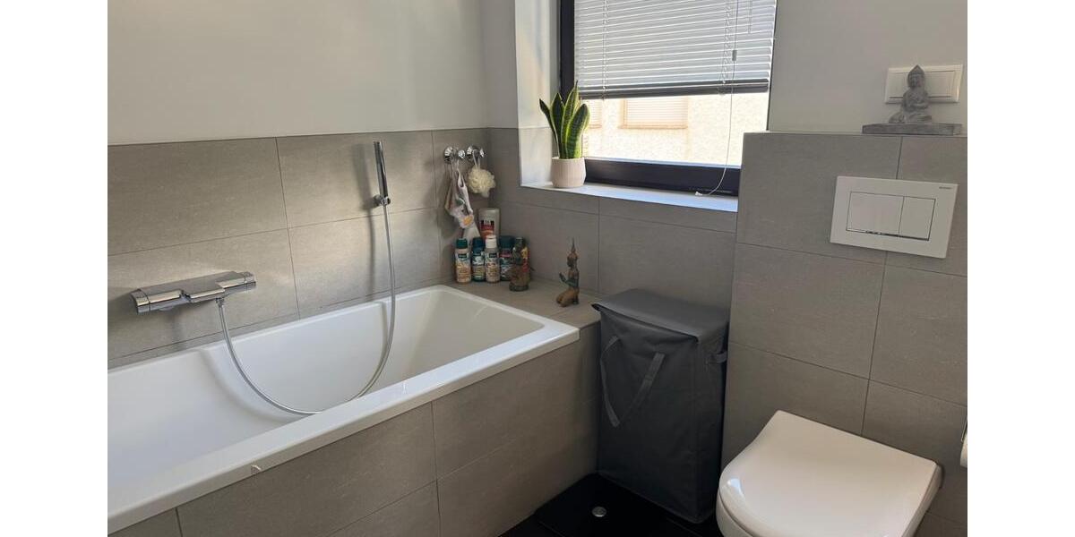 Etagenwohnung Bergisch Gladbach Alt-Frankenforst - 4 Zimmer, 107 m&sup2;, 410.000&euro; | Angebot:26594532