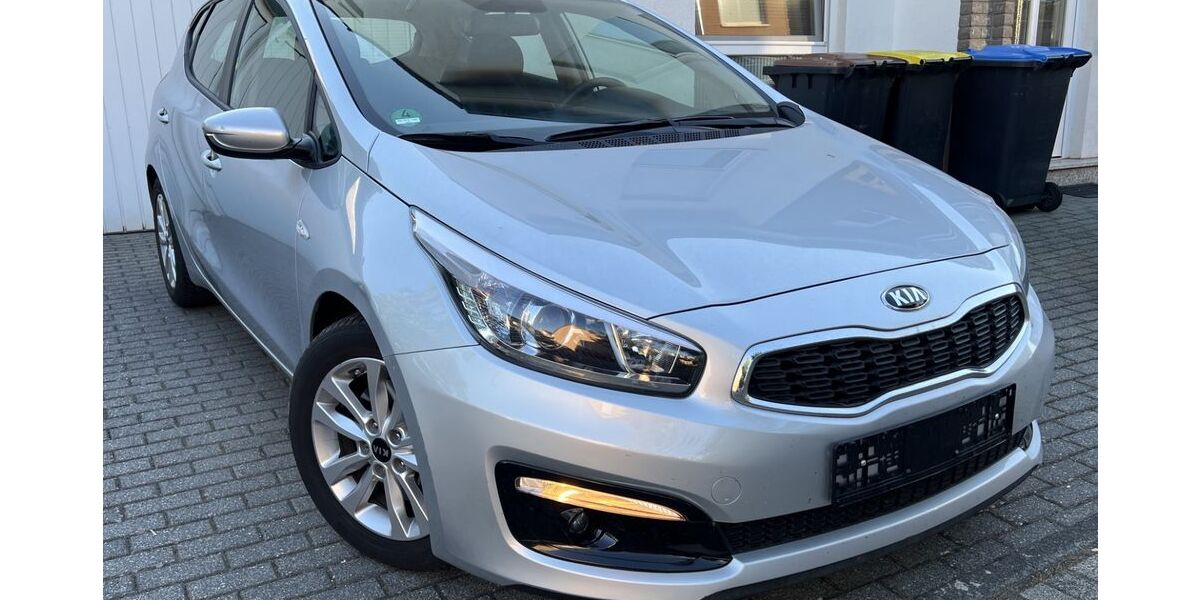 Kia ceed / Ceed 15.026 km 9.450 &euro; Kerpen 50171