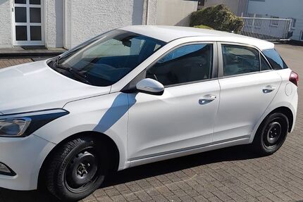 Hyundai i20 115.000 km 7.800 &euro; Remscheid 42899