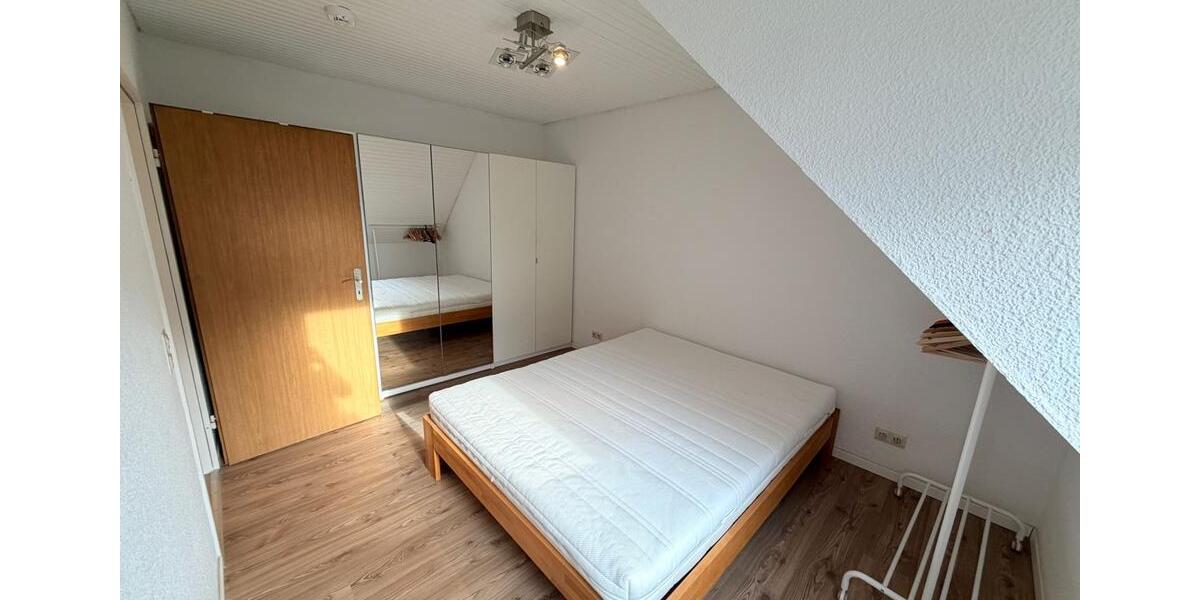 Dachgeschoßwohnung Düsseldorf Stadtbezirk 9 - 2 Zimmer, 51 m&sup2;, 880&euro; | Angebot:26255962