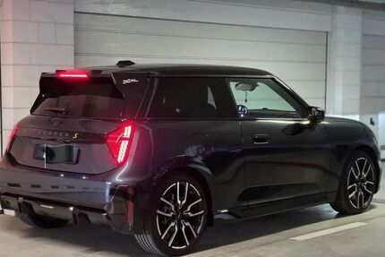 Mini John Cooper Works 1.130 km 33.900 &euro; Köln - Humboldt-Gremberg 51105