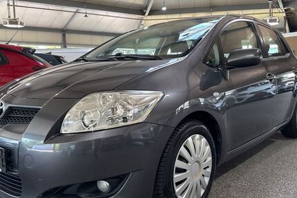 Toyota Auris 162.046 km 2.980 &euro; Troisdorf 53842