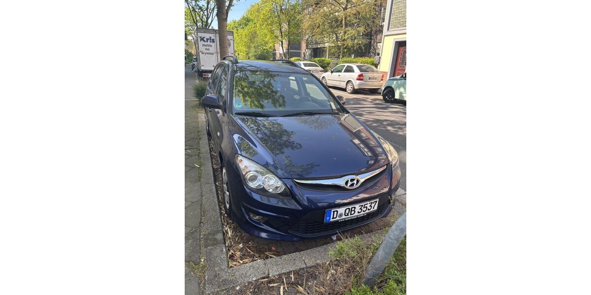 Hyundai i30 210.000 km 2.400 &euro; Neuss 41462