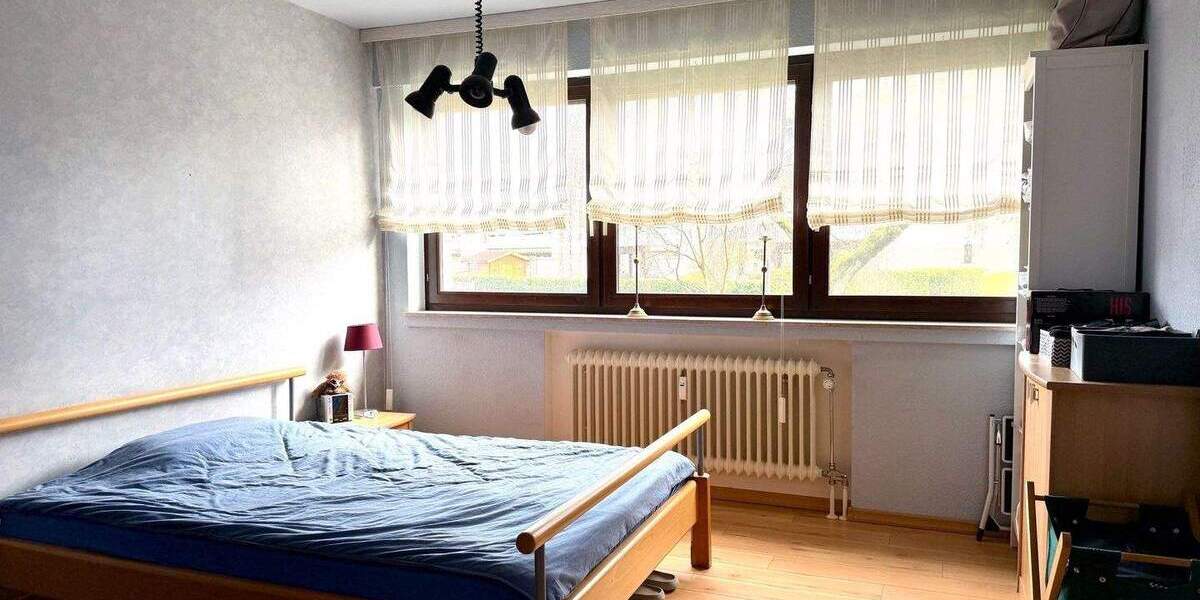 Etagenwohnung Düsseldorf Unterbach - 4 Zimmer, 109 m&sup2;, 359.000&euro; | Angebot:25687320