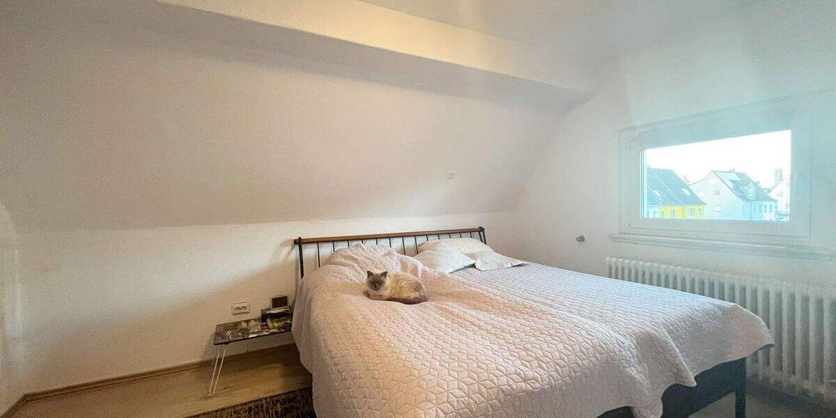 Attraktive Doppelhaushälfte mit großem Garten, Doppelgarage und 5 Zimmern! 5 zimmer