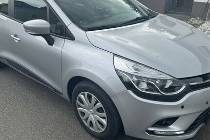 Renault Clio Bose Klima Navi ServNeu GARANTIE 13.000 km! 13.000 km 12.900 &euro; Erftstadt 50374