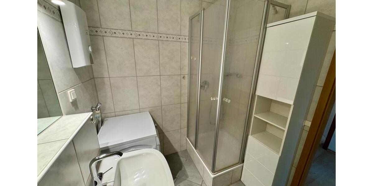 Etagenwohnung Langenfeld (Rheinland) - 2 Zimmer, 66 m&sup2;, 15&euro; | Angebot:26701951