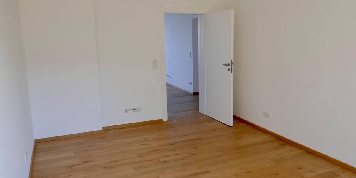 Etagenwohnung Düsseldorf Bilk - 3 Zimmer, 77 m&sup2;, 349.000&euro; | Angebot:26402212