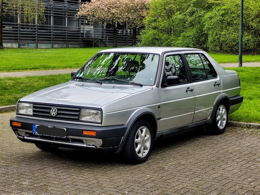 VW Jetta 184.000 km 4.000 € Düsseldorf 40213