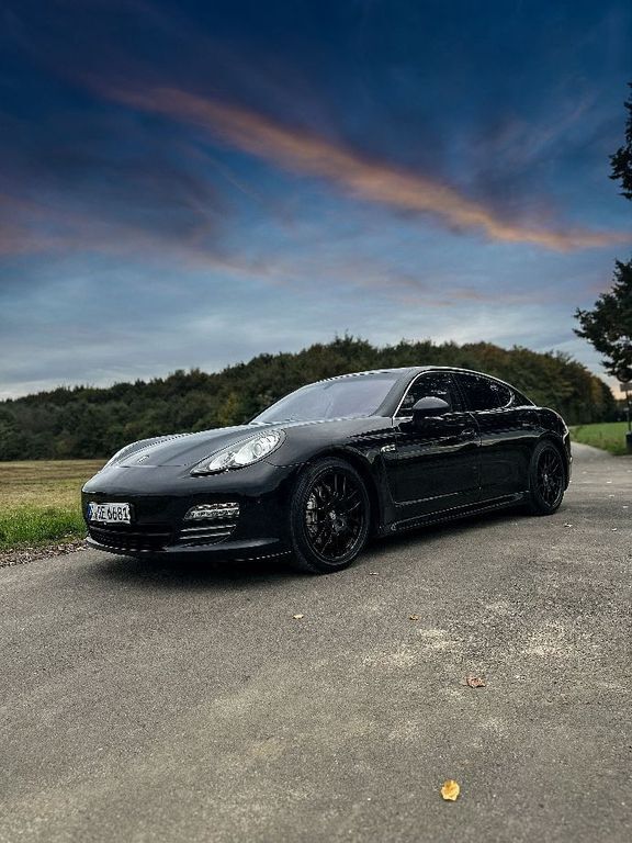 Porsche Panamera 189.000 km 18.690 € Köln Porz 51147