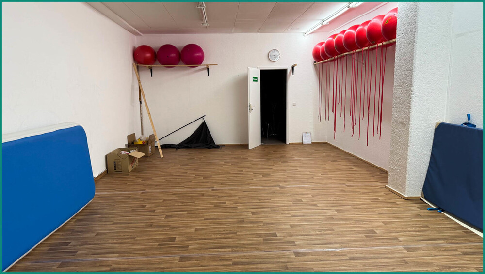 VERMIETETE TANZSCHULE ALS TOP KAPITALANLGE IN REMSCHEID-HONSBERG - Haus Remscheid / Honsberg Honsberg | Angebot:26231142