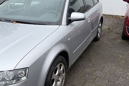 Audi A4 270.000 km 780 € Bergisch Gladbach 51427