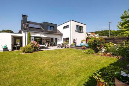 Haus Langenfeld - 7 Zimmer, 272 m&sup2;, 1.390.000&euro; | Angebot:27153480