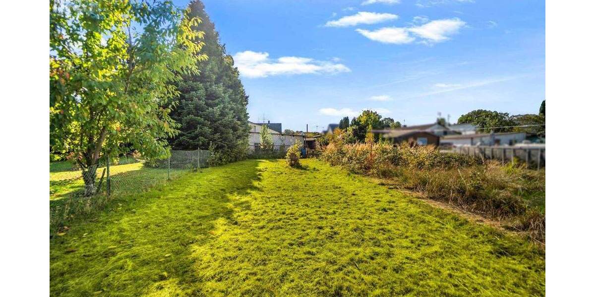 Baugrundstück mit Altbestand und Gartenteil in Vennhausen zimmer