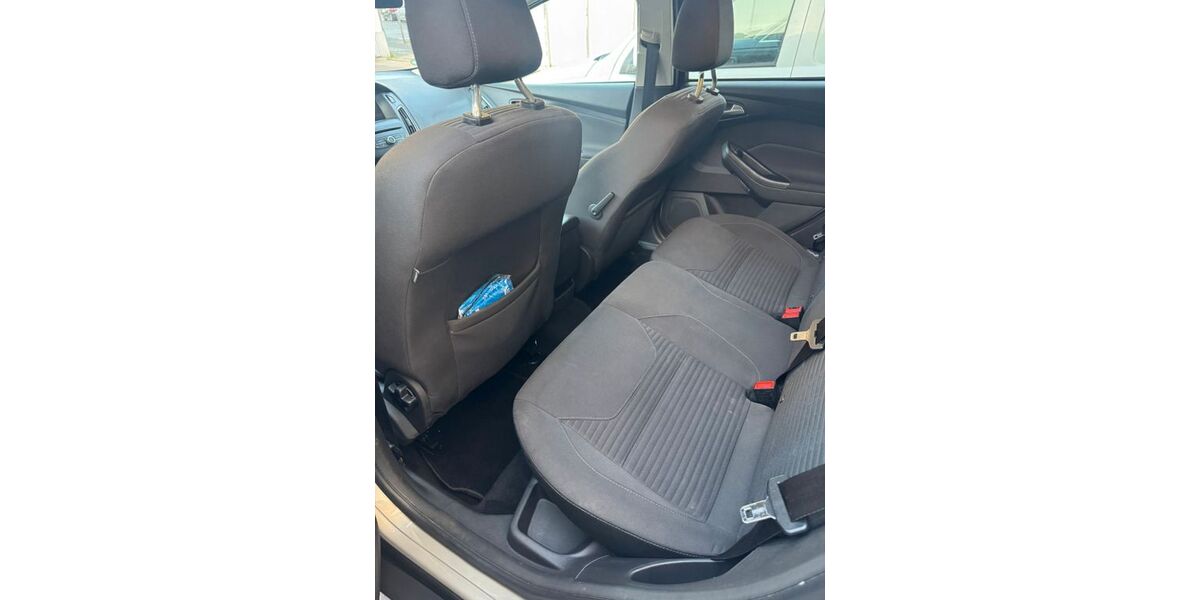 Ford Focus 151.000 km 6.600 &euro; Köln 51147
