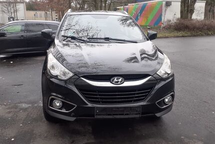 Hyundai TUCSON 182.000 km 5.900 &euro; Köln 50769