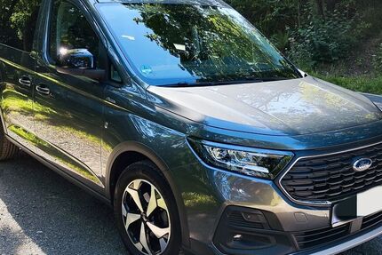 Ford Tourneo Connect 24.000 km 28.250 € Radevormwald 42477