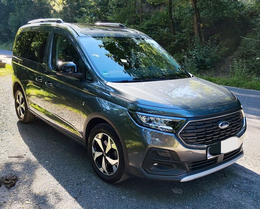 Ford Tourneo Connect 24.000 km 28.250 € Radevormwald 42477