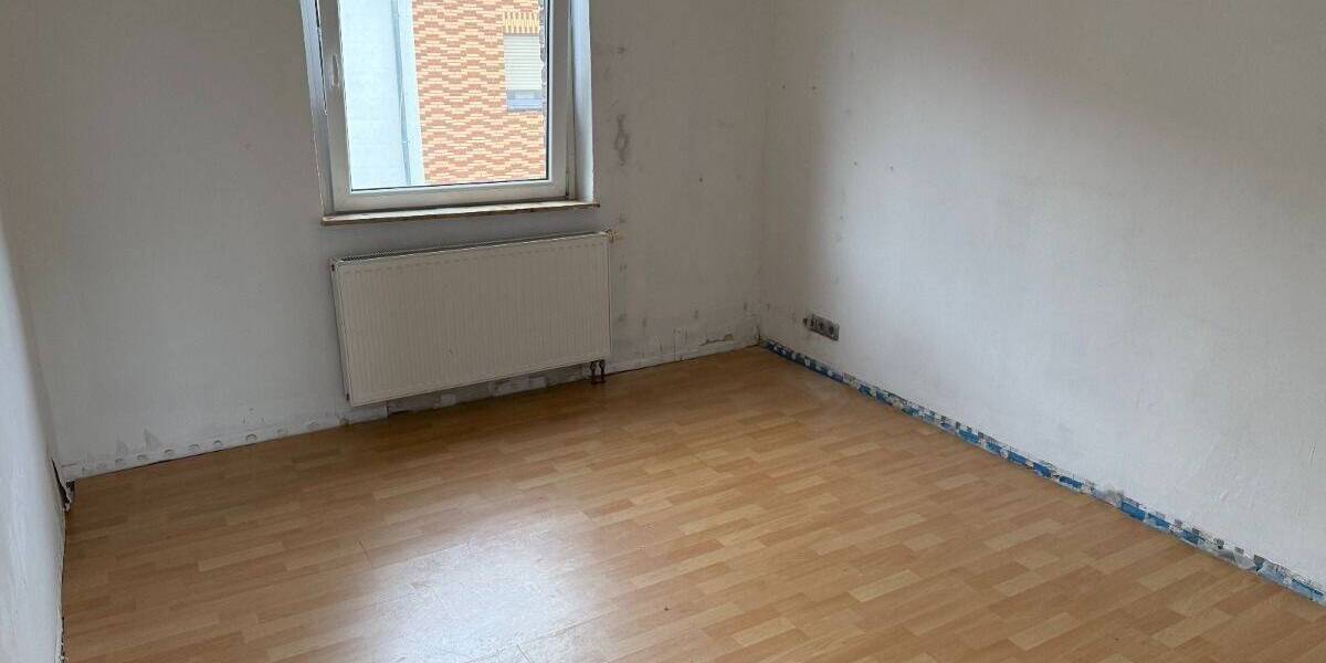 geräumiges Mehrfamilienhaus mit großem Garten für Ihre neuen Mieter! 8 zimmer