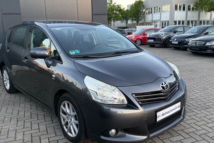 Toyota Verso 182.000 km 4.900 &euro; Dormagen 41540