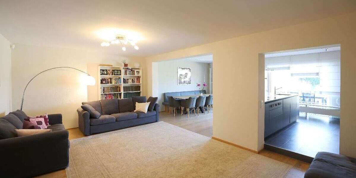 Etagenwohnung Solingen Central - 5 Zimmer, 195 m&sup2;, 550.000&euro; | Angebot:26765916