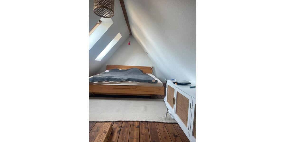 Dachgeschoßwohnung Bergisch Gladbach Frankenforst - 2.5 Zimmer, 70 m&sup2;, 540&euro; | Angebot:25979596