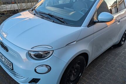 Fiat 500e 14.998 km 17.500 &euro; Rösrath 51503